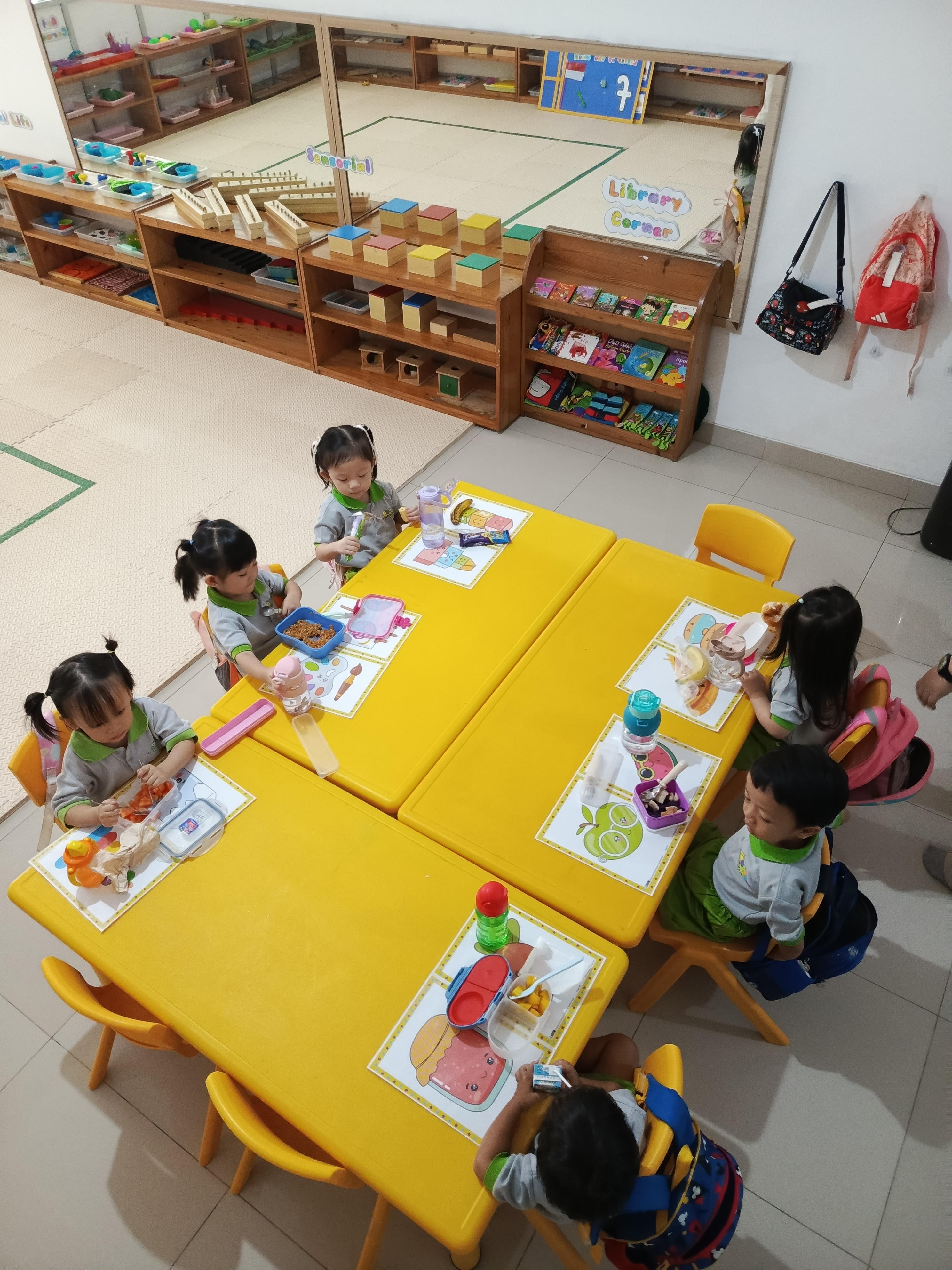 Caterpillars Montessori